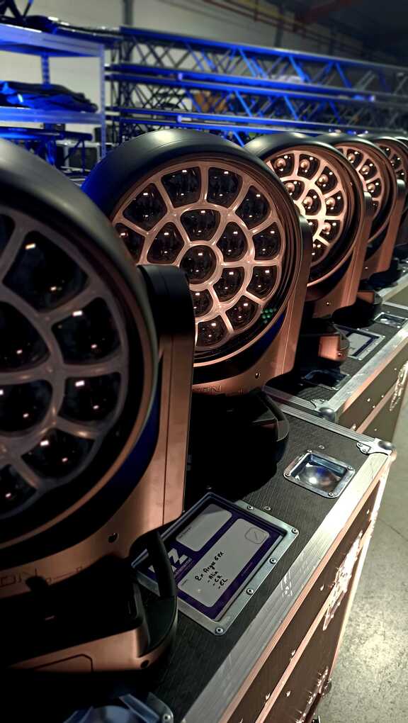 Présentation du parc de projecteurs wash dernière génération ARGO 6 FX de chez Ayrton.